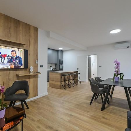The Eagle Apartment Novalja Luaran gambar