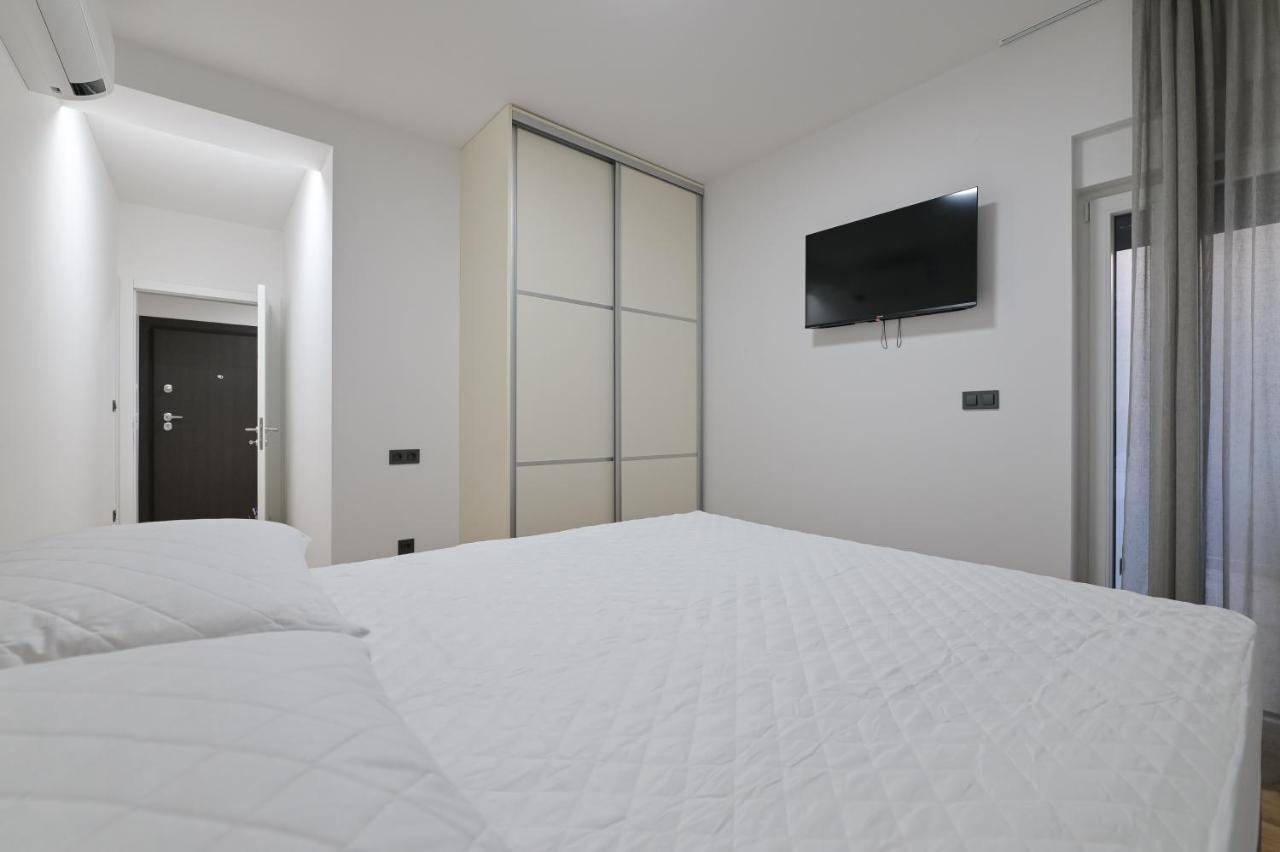 The Eagle Apartment Novalja Luaran gambar